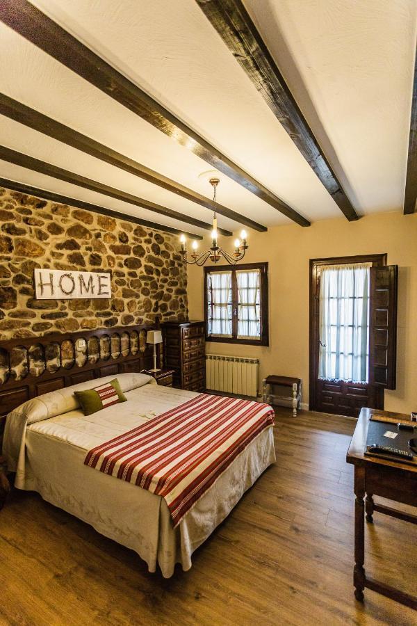 Posada Real La Montanesa Corrales De Buelna Luaran gambar