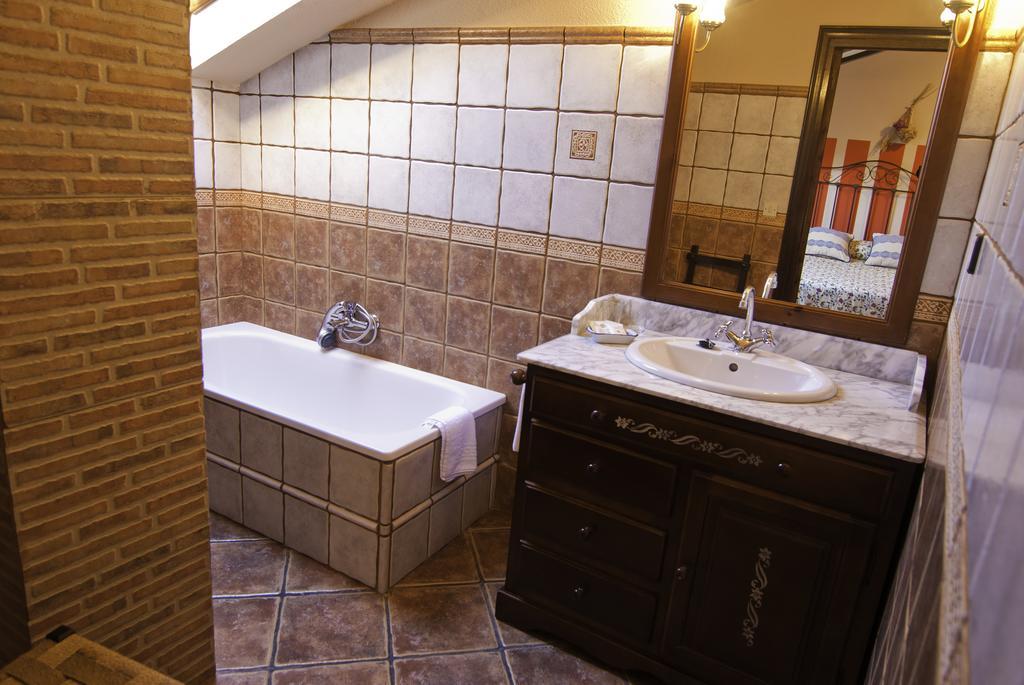 Posada Real La Montanesa Corrales De Buelna Bilik gambar
