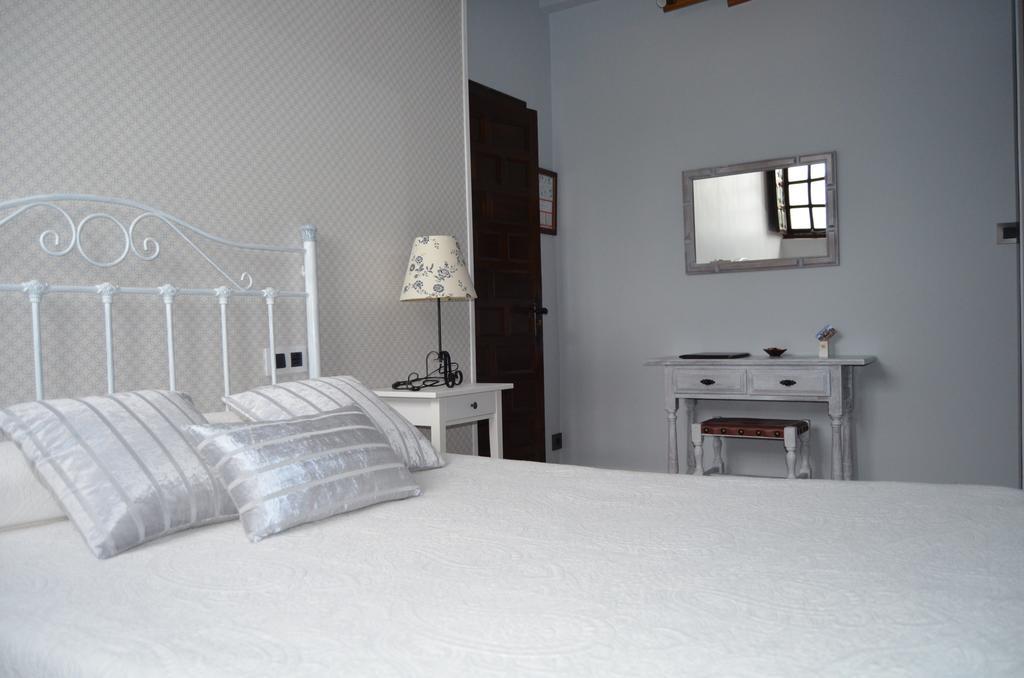 Posada Real La Montanesa Corrales De Buelna Bilik gambar