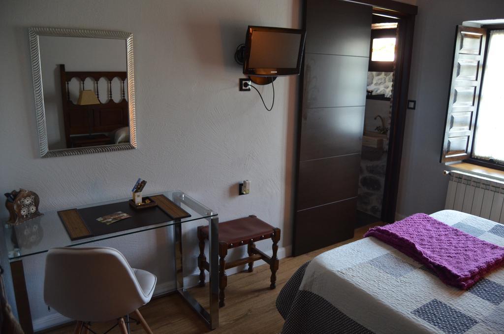 Posada Real La Montanesa Corrales De Buelna Luaran gambar